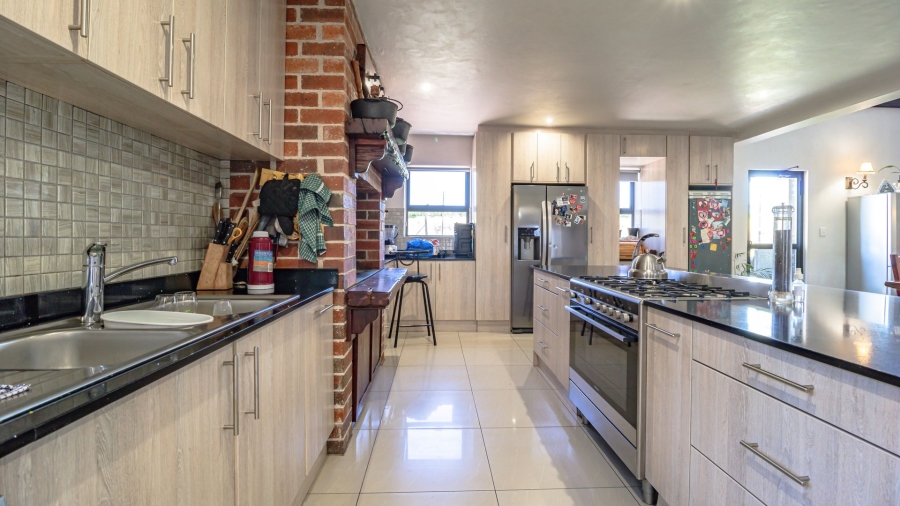 6 Bedroom Property for Sale in Stellenbosch Farms Western Cape